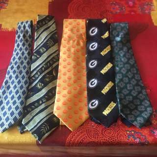 Lot de 35 cravates classiques